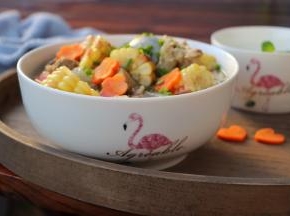 装汤碗，撒葱花即可开吃