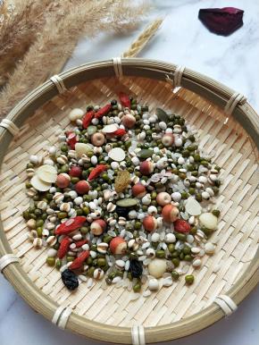 五谷杂粮很干净没有一点杂质，绝对的真材实料，