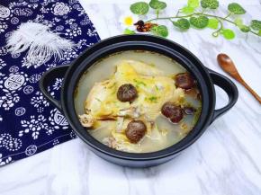 秋季养身，就喝鸡汤(^_^)