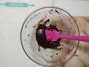 搅拌至无颗粒状态。