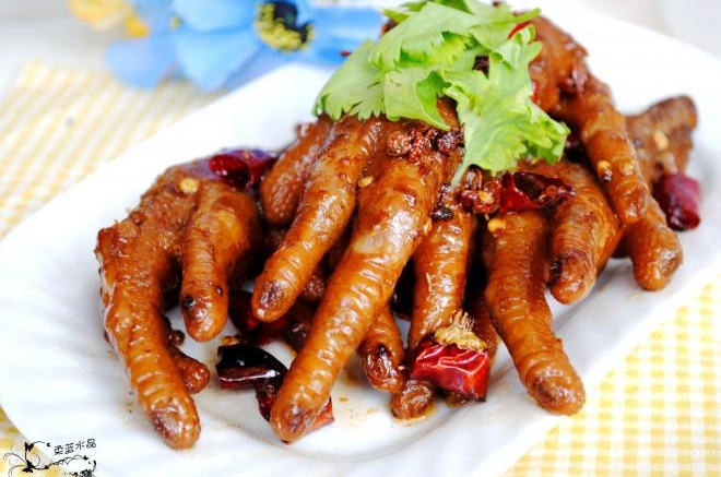 麻辣卤鸡爪