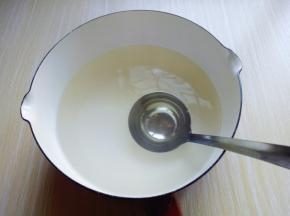 一定要使冰糖全部融化。