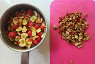 全部处理完，放入不锈钢小锅内。