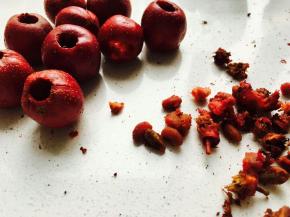 所有的山楂处理好。