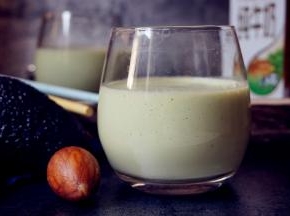 香滑的牛油果奶昔就做好啦