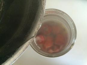 再次倒入烧好的适量开水