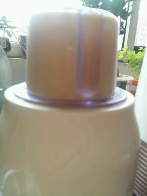 用料理机做成小米浆。