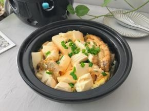 汁浓味鲜的小黄鱼炖豆腐。