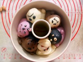 发至2倍大以后，烤箱170度预热（10分钟）。放入烤箱170度中下层烤5分钟的时候加盖锡纸，再烤20分钟左右出炉。