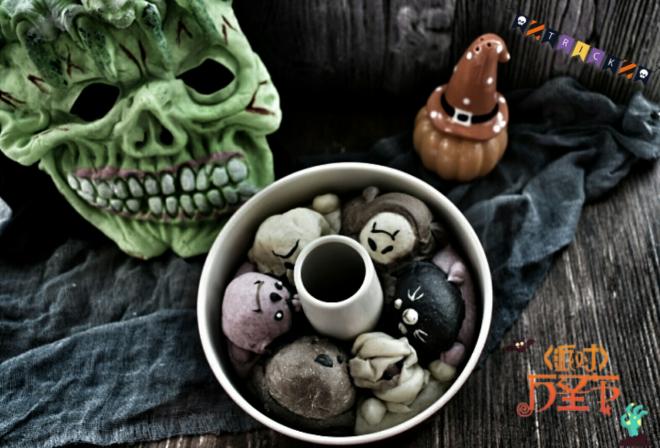 万圣节挤挤面包