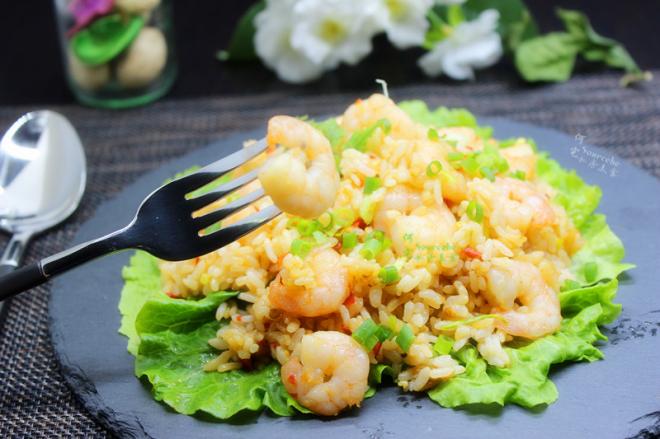 清香罗勒虾仁炒饭