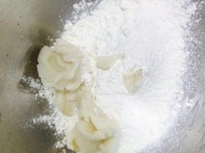 8. 猪油＋低筋粉