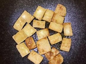 煎至两面上色