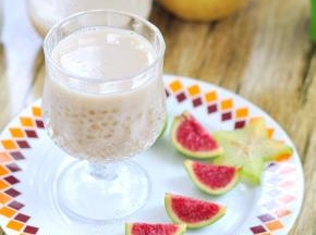 喝时再调入适量蜂蜜拌匀。