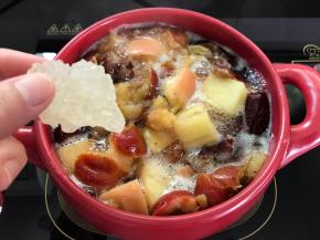 最后加入适量冰糖即可。