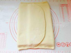 包裹住黄油，捏紧两头