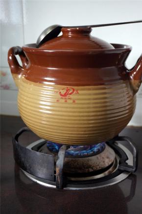 大火煮沸腾，沸腾后煮15分钟左右。