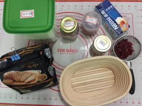 准备好所有材料和法焙客发酵篮