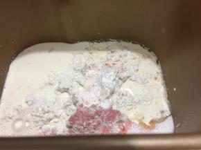 再加入淡奶油和牛奶