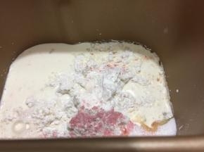 再加入淡奶油和牛奶