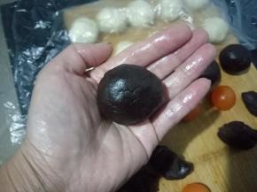 包好。其余9个都包好，放置一旁备用。