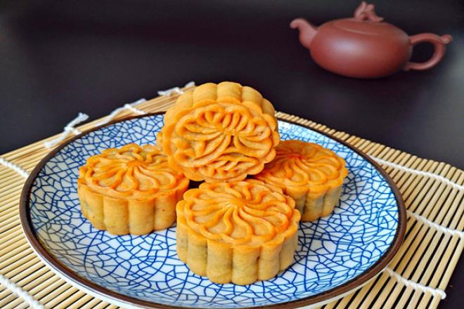 广式月饼—豆沙蛋黄月饼