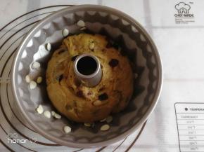 然后放入面团。