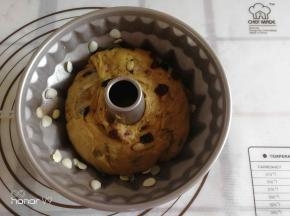 然后放入面团。