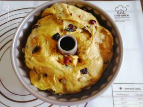 发酵到模具8分满。