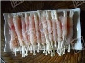 逐一卷好全部鱼卷。