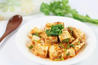 美味的酱香豆腐就做好了。