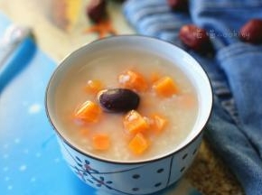 
待程序结束，提示音响起，就可以盛出食用了。美味健康的小米红薯粥就做好了。