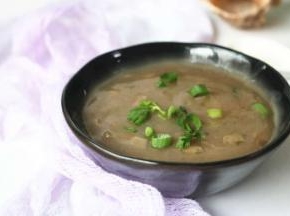 做好的胡辣汤虽然其貌不扬但好喝极了