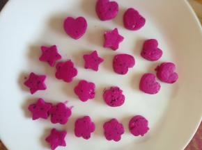 还可以用芋圆模具压出自己喜欢的形状。