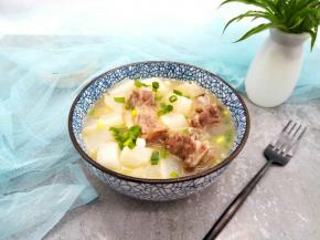 营养，美味的牛排骨汤来了。