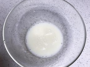 搅拌至乳化状态