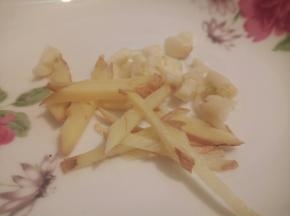 生姜，蒜，切好备用