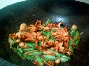 鸡粉少许，大火翻炒均匀就可以，