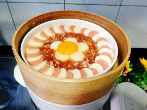 接处理好的肉末豆腐放入锅中隔水蒸