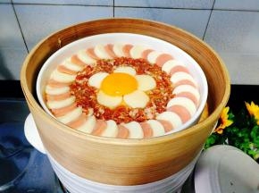 接处理好的肉末豆腐放入锅中隔水蒸