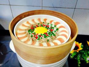 盖上盖子，锅上气后蒸个7分钟左右就可以啦。