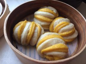 花卷也蒸好了。