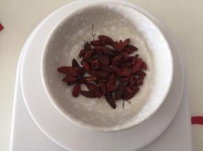 准备好枸杞子