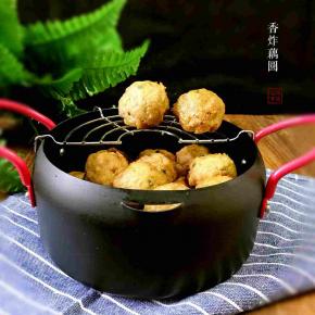 可以撒上辣椒粉趁热吃，也可以红烧着吃，很香...