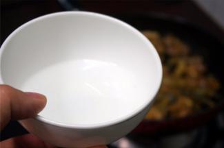 加入半碗清水。