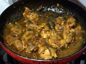 酱汁变稠即可。