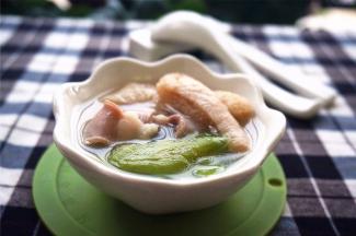 装起汤，饮汤吃汤料。