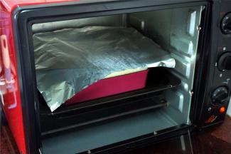 烤到30分钟左右上色时，加盖层锡纸，防止上色过重。