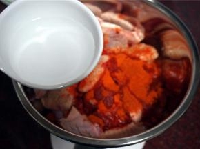 加入70克清水。