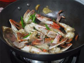 翻炒均匀，即可。